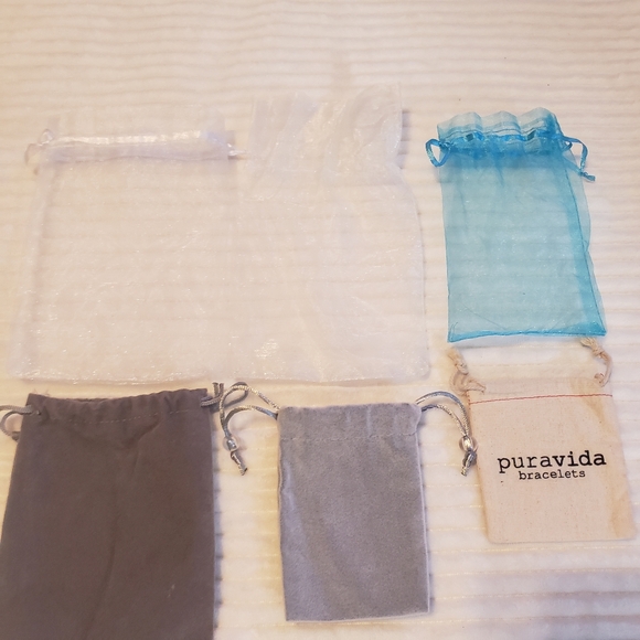 Alex and Ani Gold Bracelet w/ Emerald peridot Charm August Birthstone - Picture 3 of 7